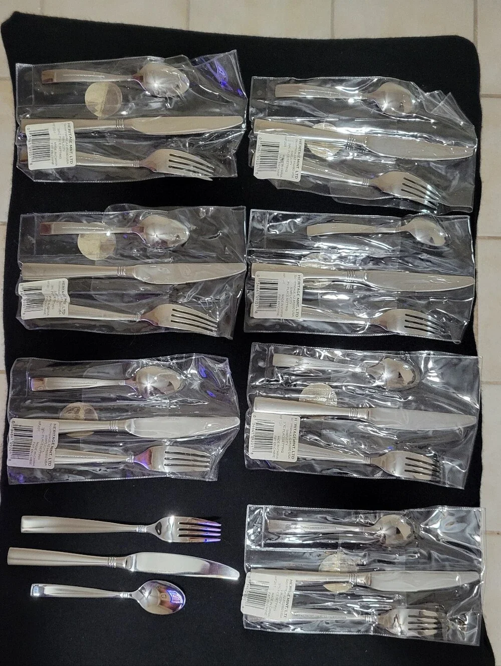 Heritage Mint Ltd Simplicity 18/0 Stainless Steel Flatware NIP 42 Piece Set